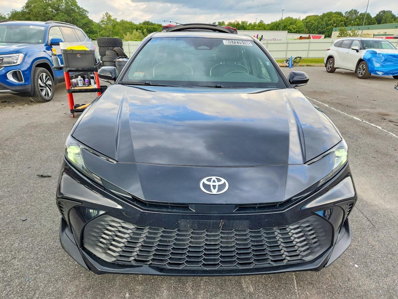 2026 TOYOTA CAMRY SE — Фото 5 из 12