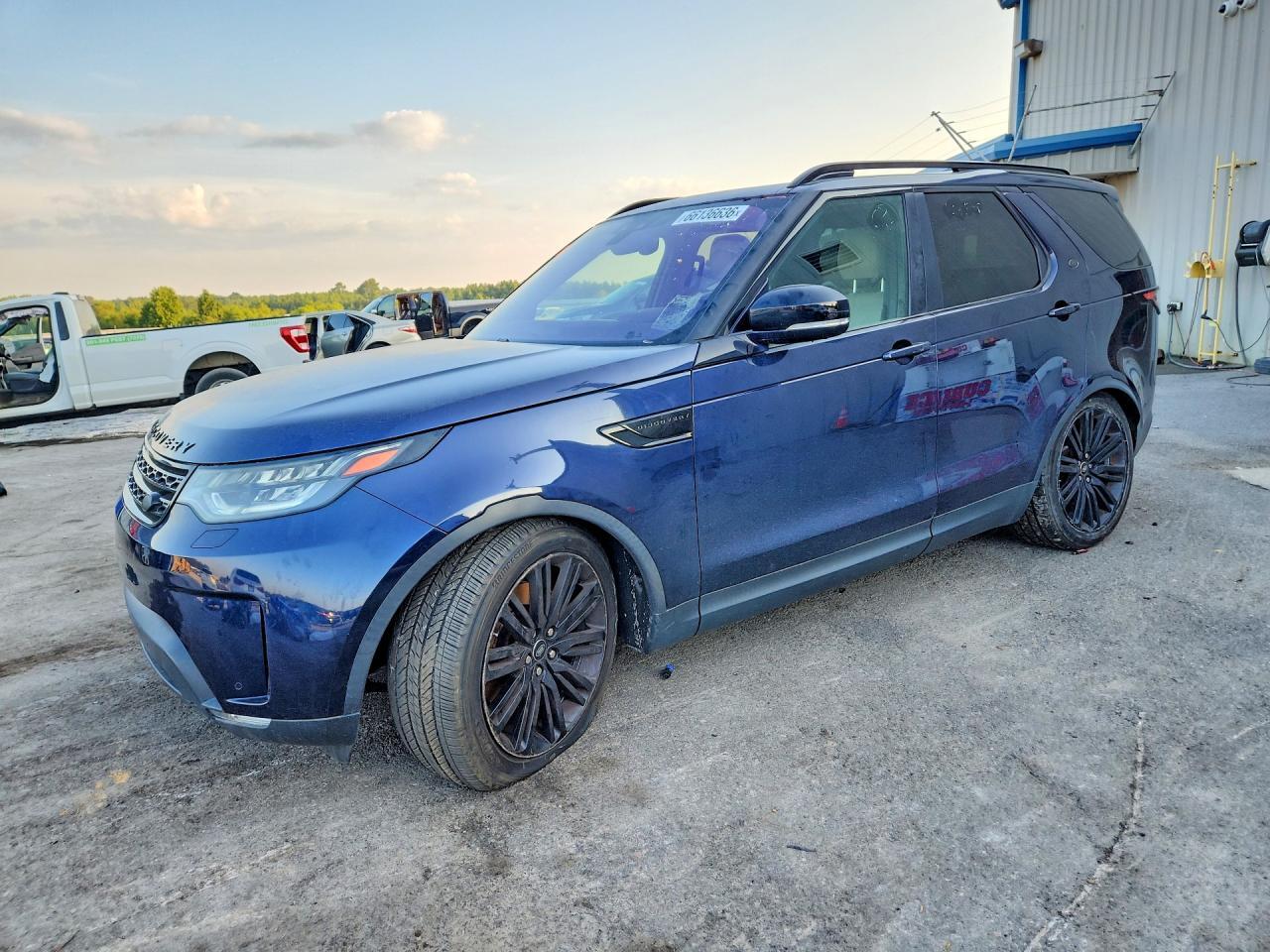 2017 LAND ROVER DISCOVERY SALRRBBK9HA039871