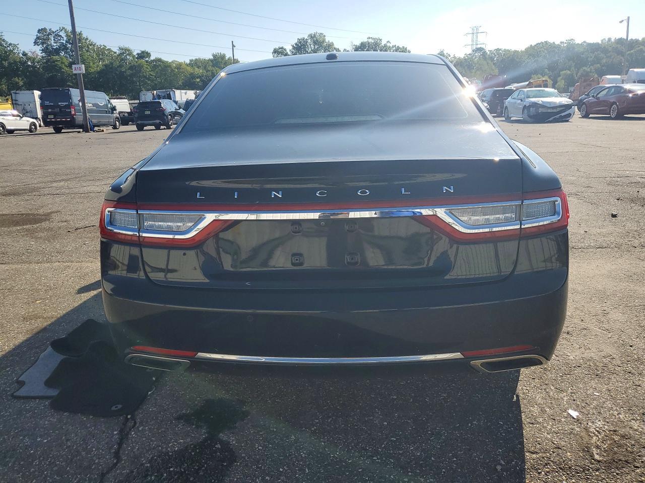 2017 LINCOLN CONTINENTAL — Фото 6 из 12
