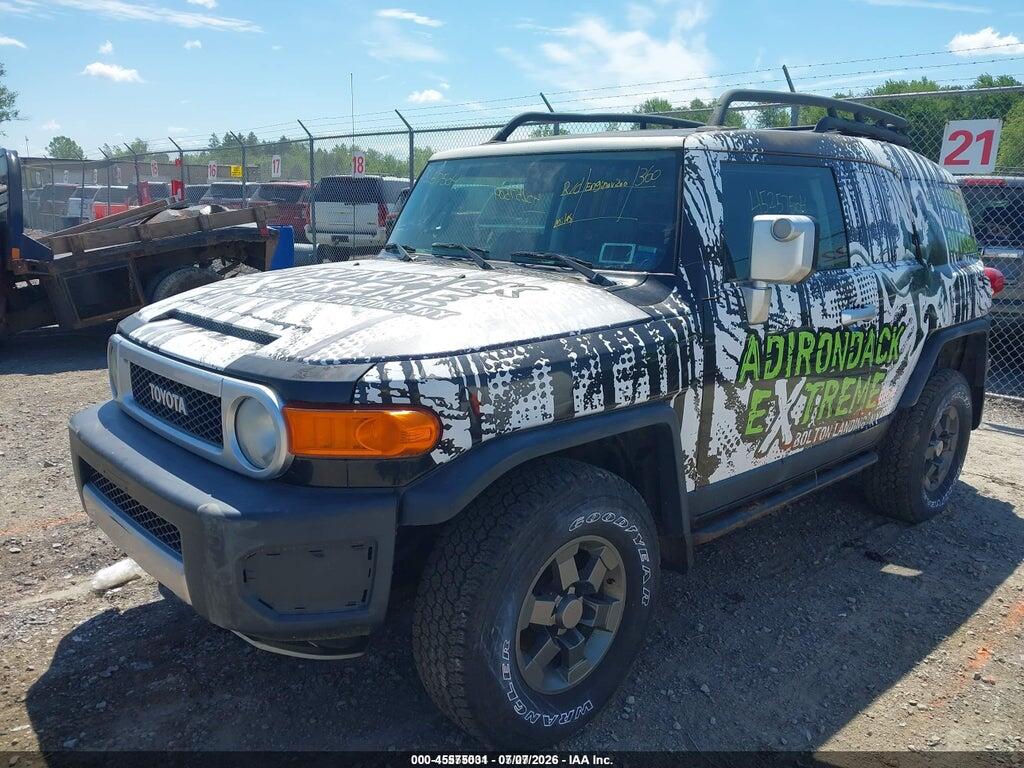 JTEBU11F170057688 2007 TOYOTA FJ CRUISER photo no. 2