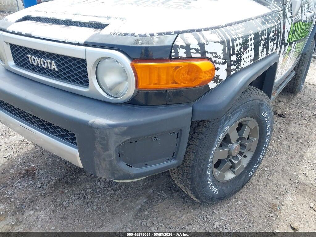 JTEBU11F170057688 2007 TOYOTA FJ CRUISER photo no. 6