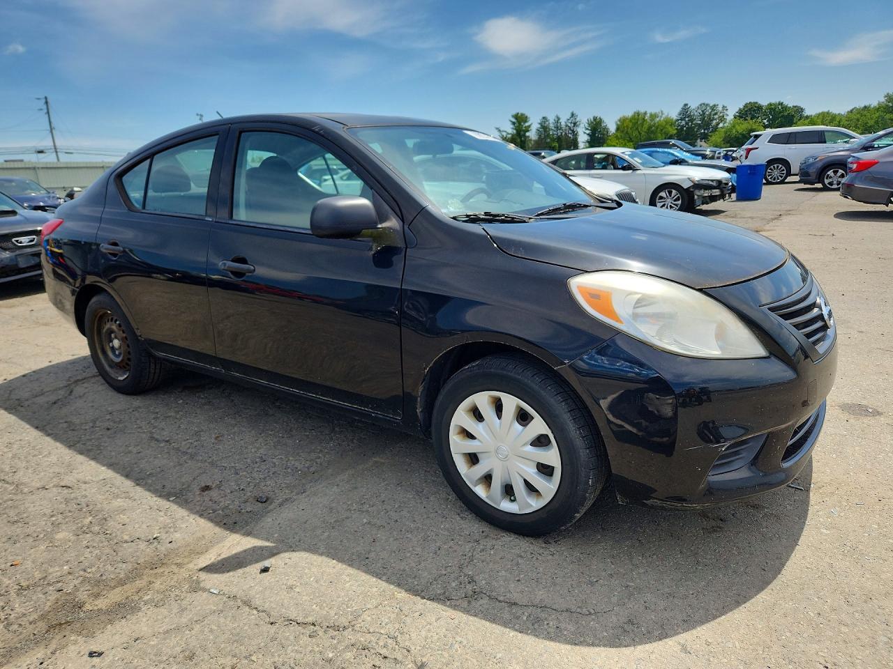 2014 NISSAN VERSA 1.6 S — Фото 4 из 12