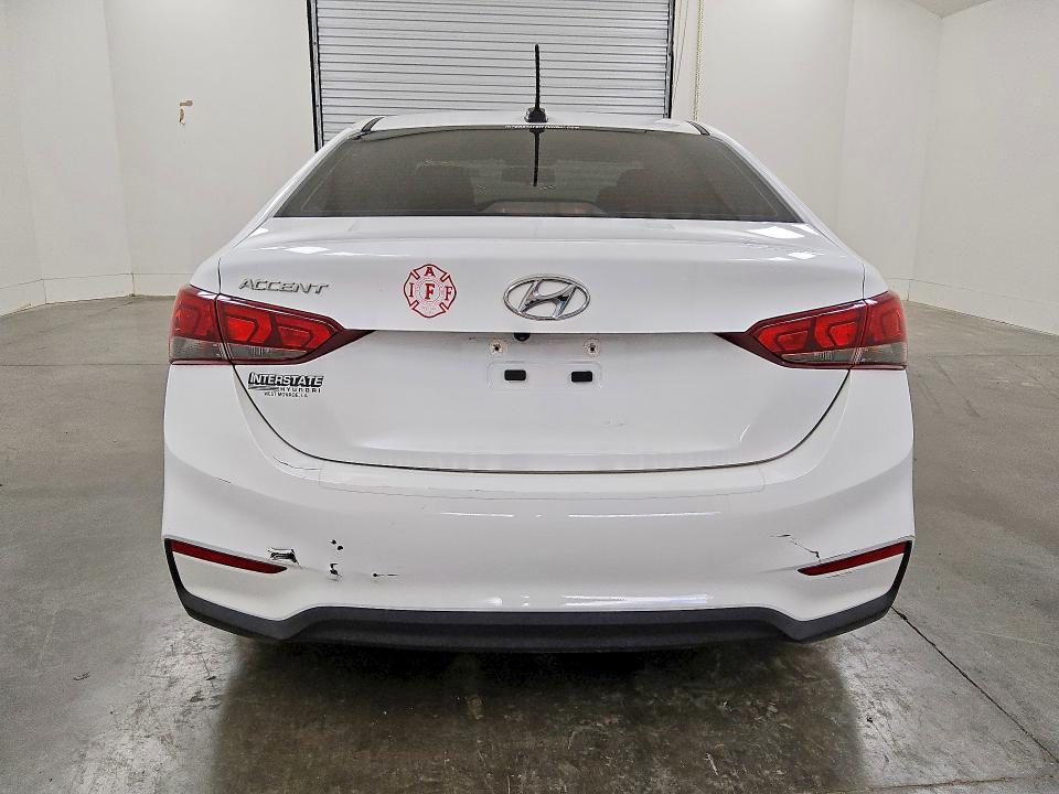 2022 HYUNDAI ACCENT SEL — Фото 6 из 12