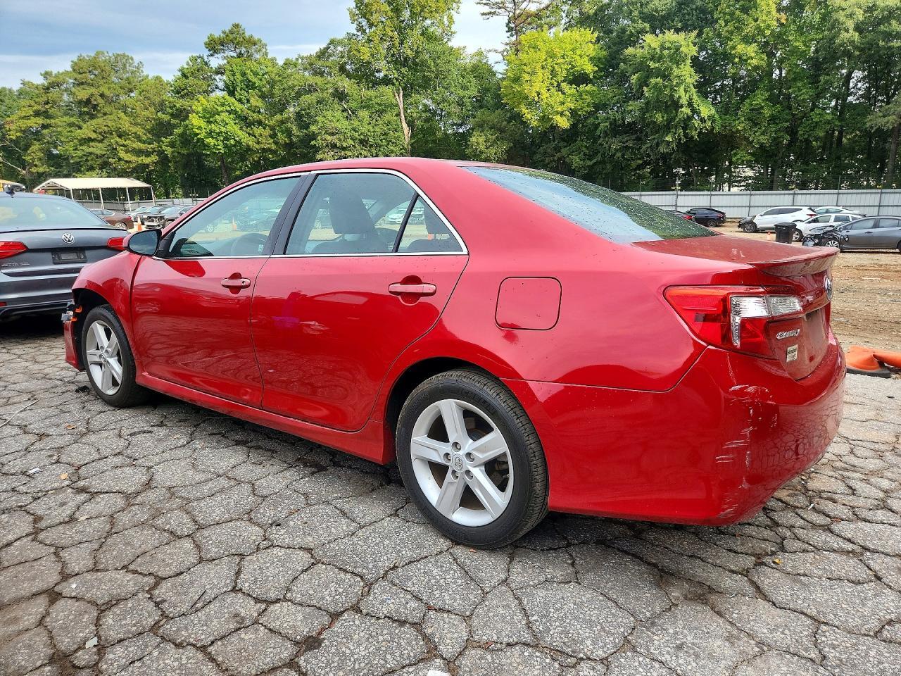 4T1BF1FK6EU741545 2014 TOYOTA CAMRY photo no. 2