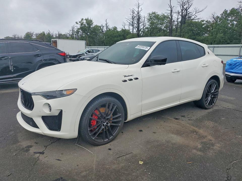 2022 MASERATI LEVANTE ZN661ZUM7NX402801