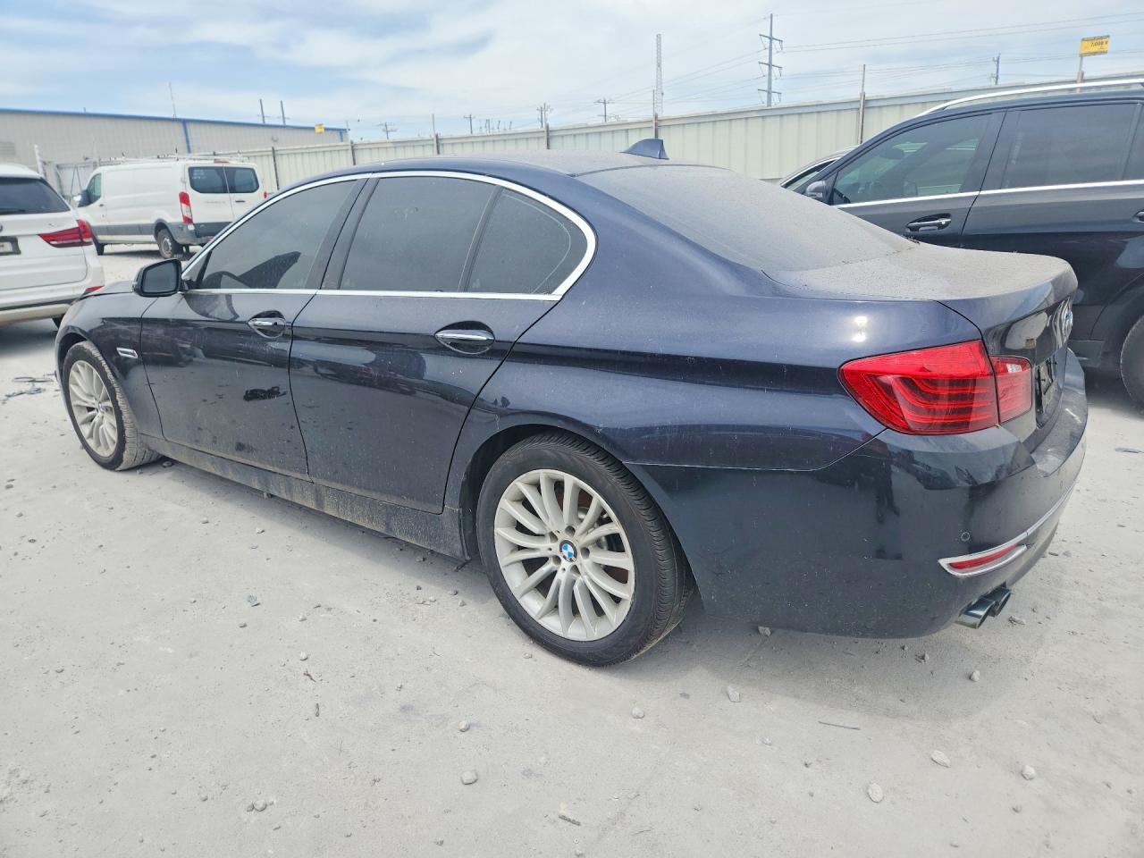 2015 BMW 528 I — Фото 2 из 12