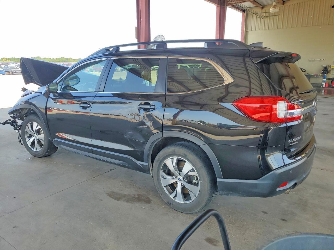 2022 SUBARU ASCENT PREMIUM — Фото 2 из 12