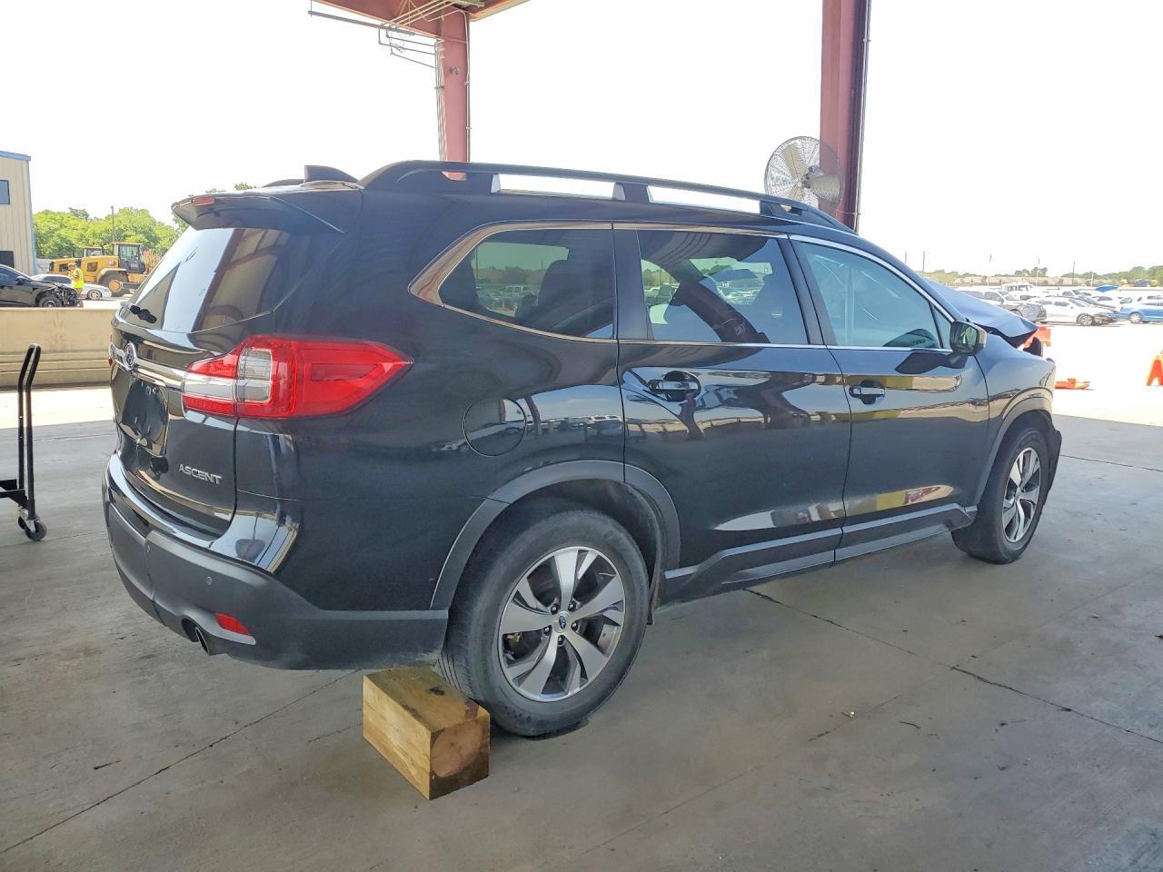 2022 SUBARU ASCENT PREMIUM — Фото 3 из 12