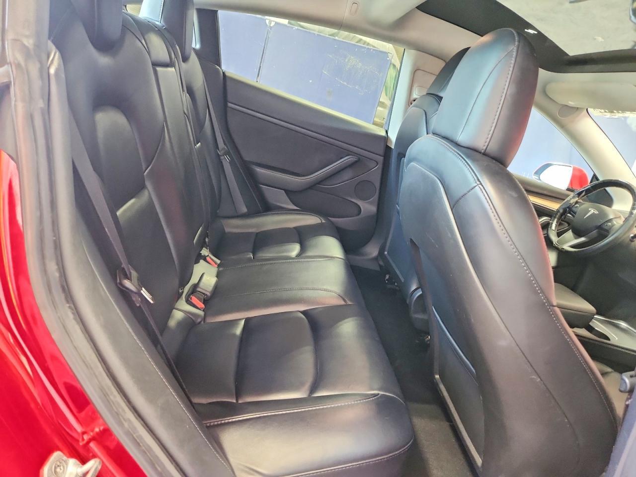 2022 TESLA MODEL 3 — Фото 10 из 12