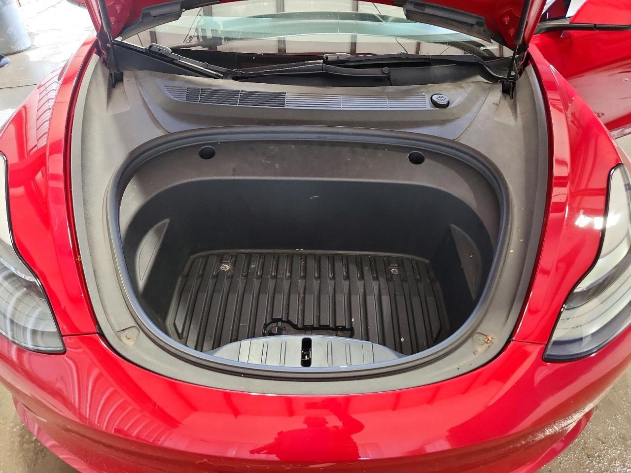 2022 TESLA MODEL 3 — Фото 11 из 12