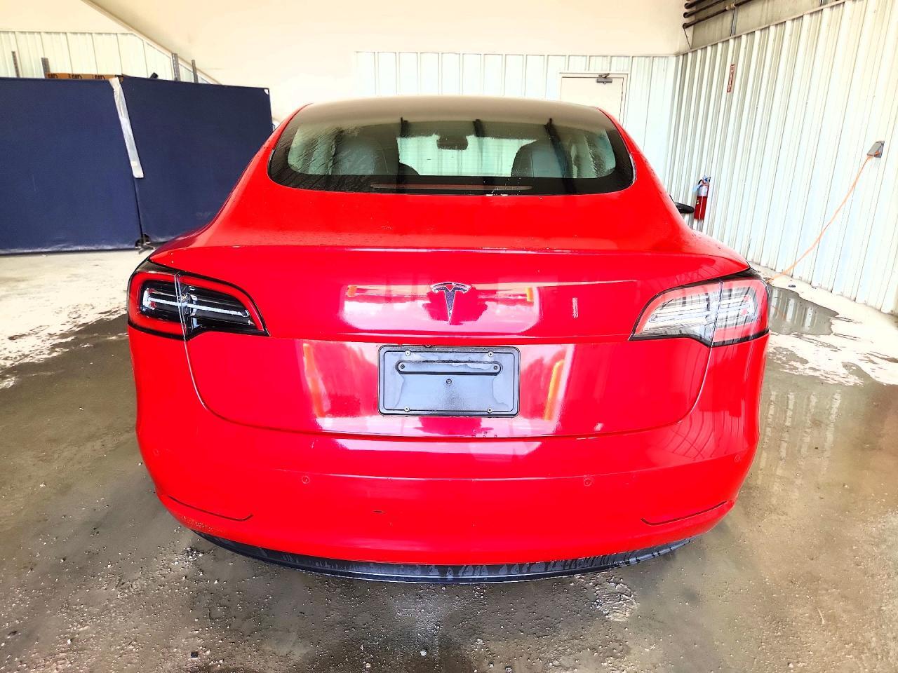 2022 TESLA MODEL 3 — Фото 6 из 12