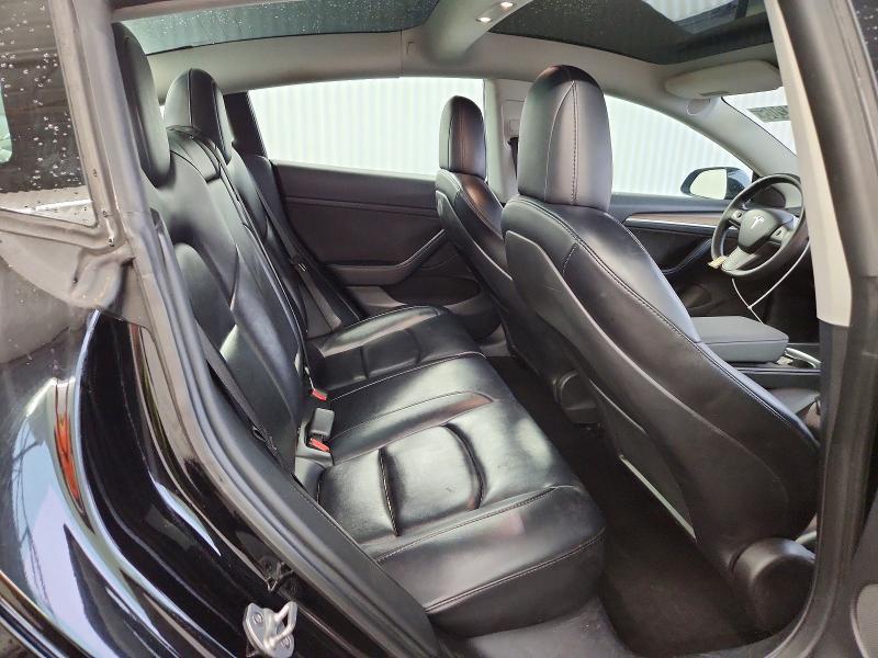 2022 TESLA MODEL 3 — Фото 10 из 12