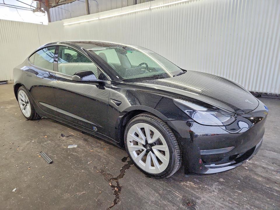 2022 TESLA MODEL 3 — Фото 4 из 12
