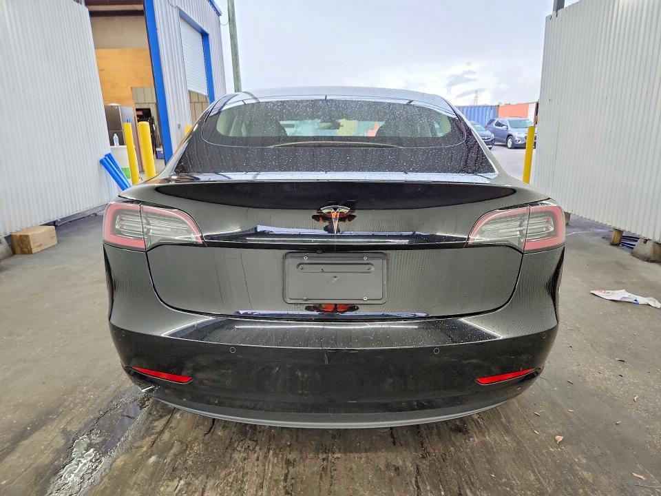 2022 TESLA MODEL 3 — Фото 6 из 12