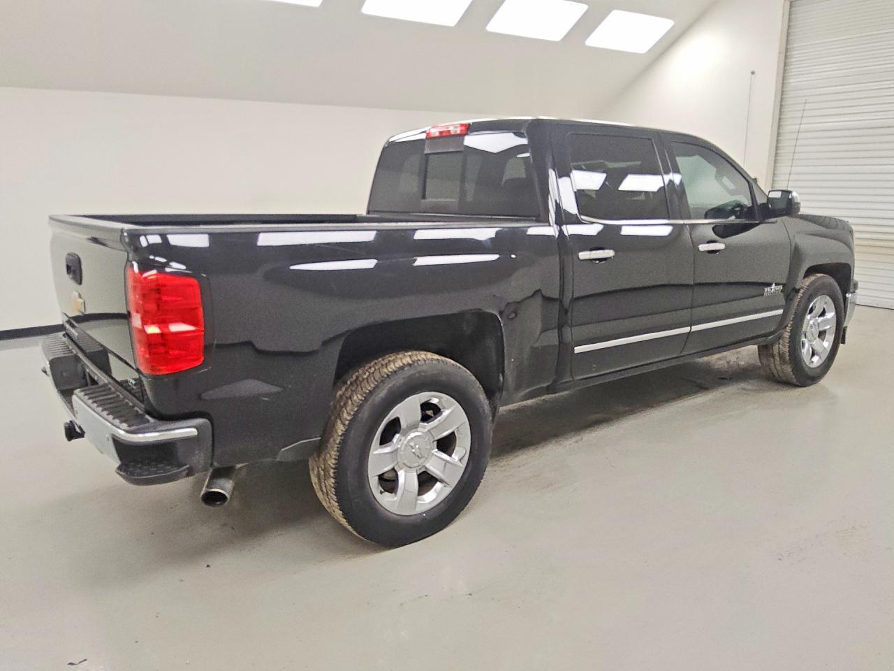 2015 CHEVROLET SILVERADO C1500 LTZ — Фото 3 из 12