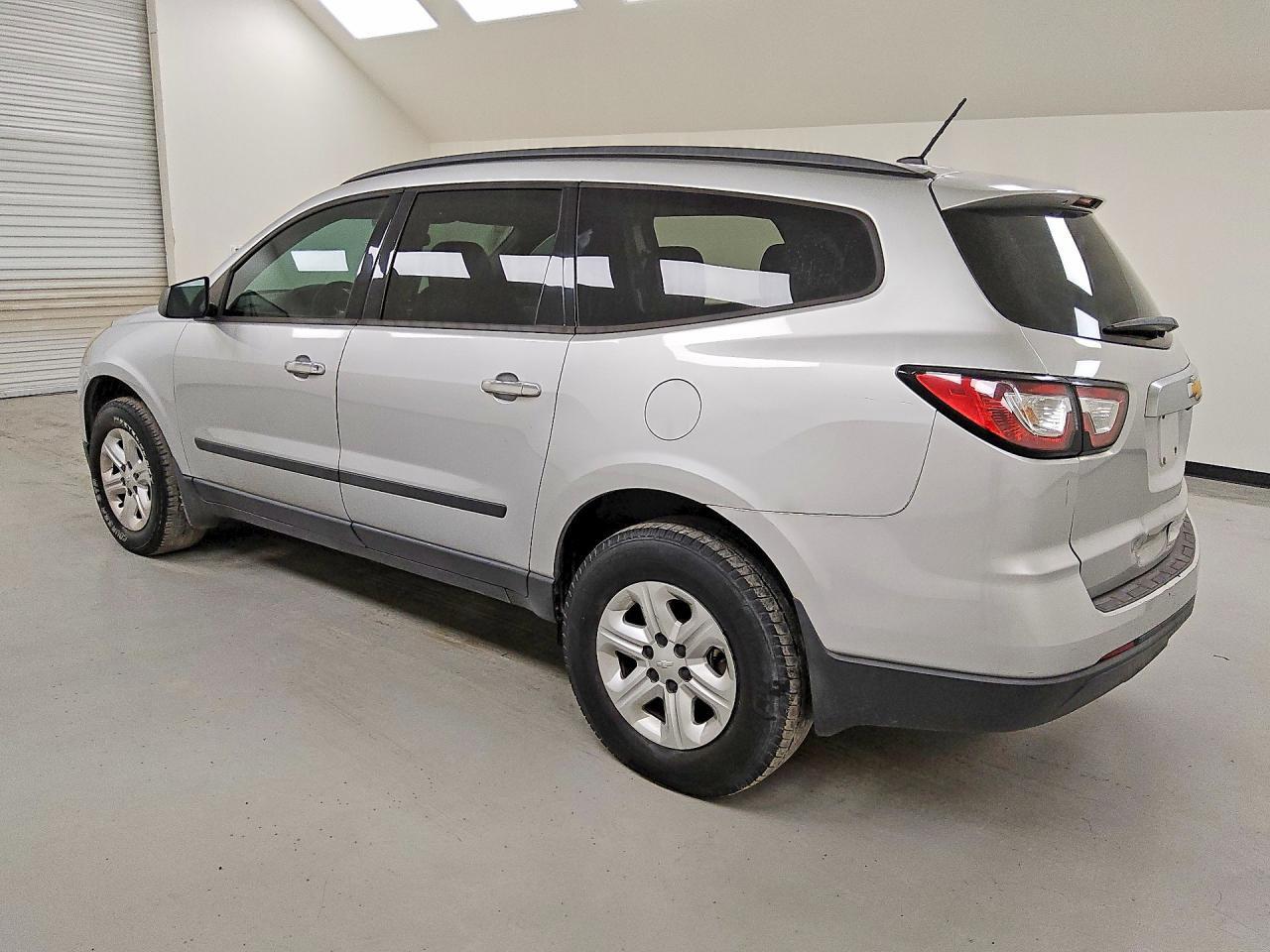 2015 CHEVROLET TRAVERSE LS — Фото 2 из 13