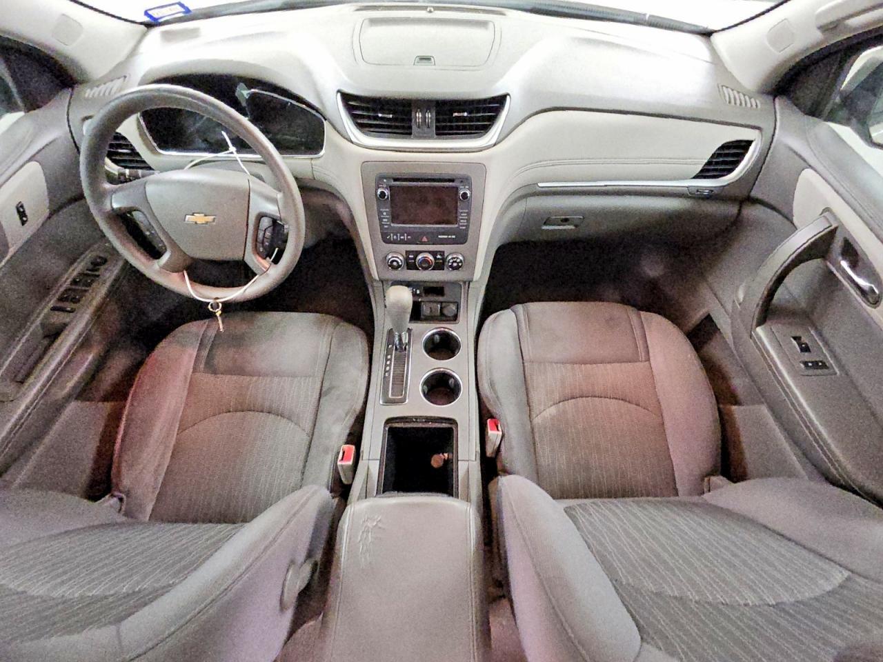 2015 CHEVROLET TRAVERSE LS — Фото 8 из 13