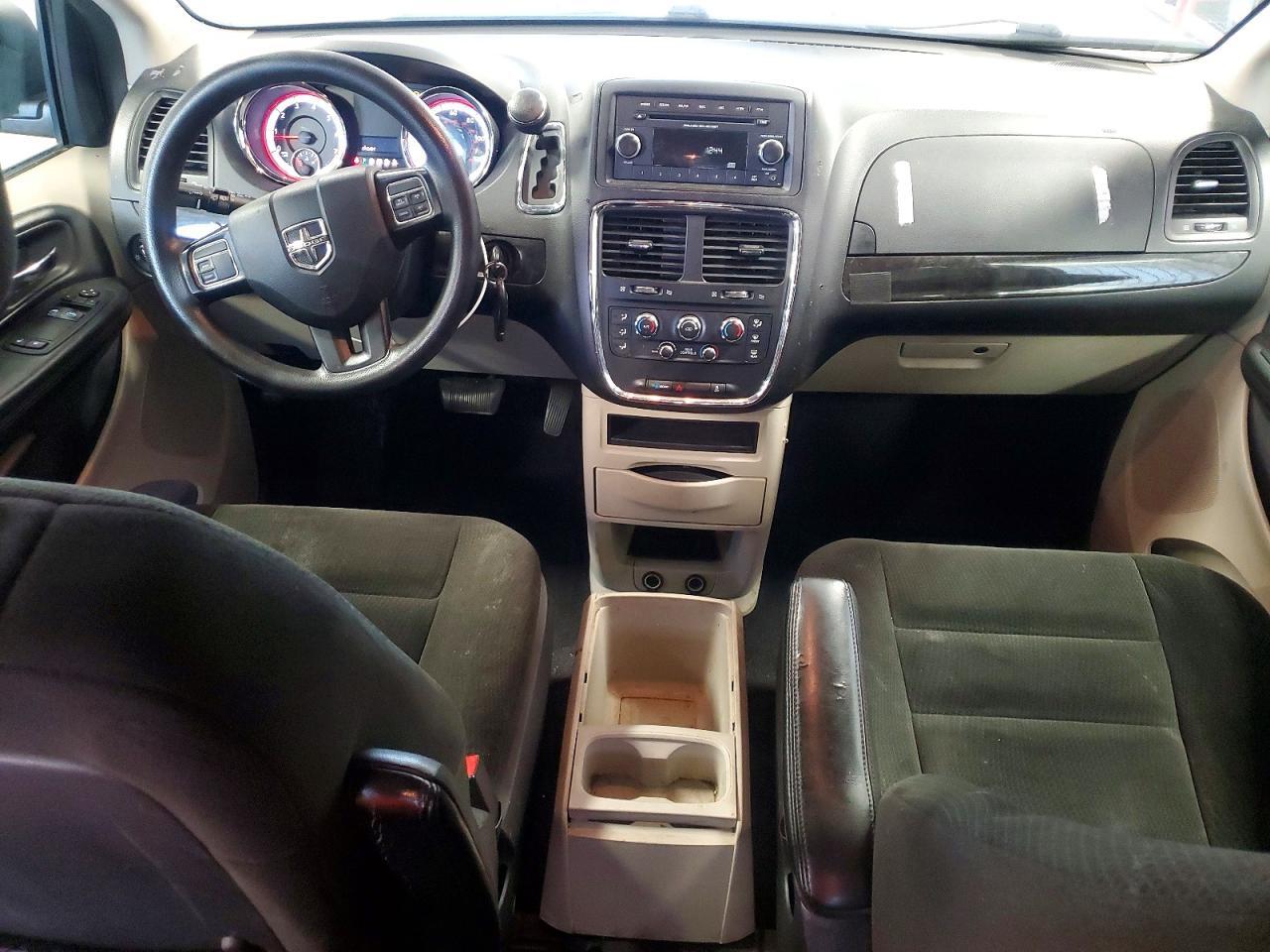2015 DODGE GRAND CARAVAN SE — Фото 8 из 13