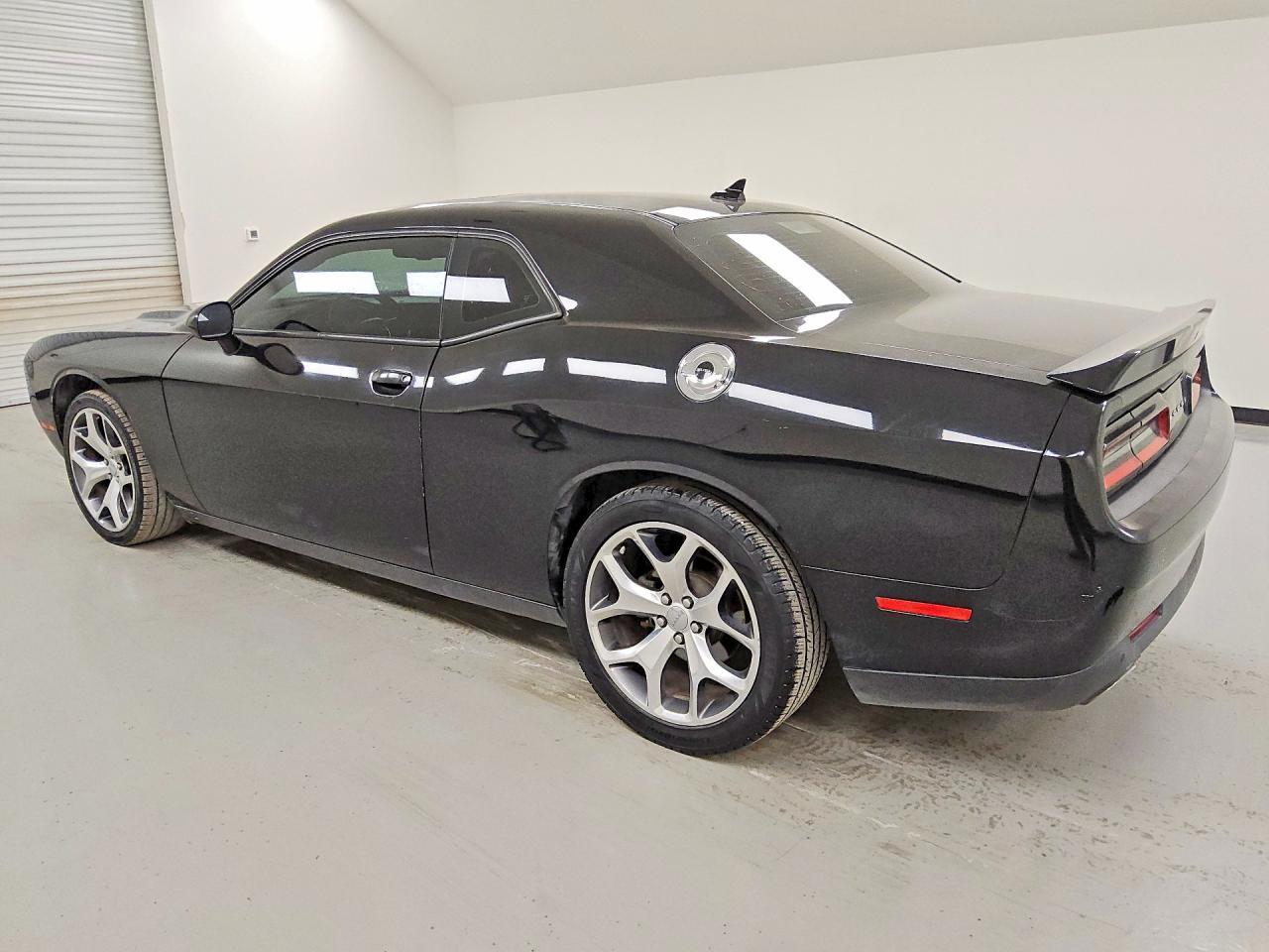 2015 DODGE CHALLENGER SXT PLUS — Фото 2 из 12