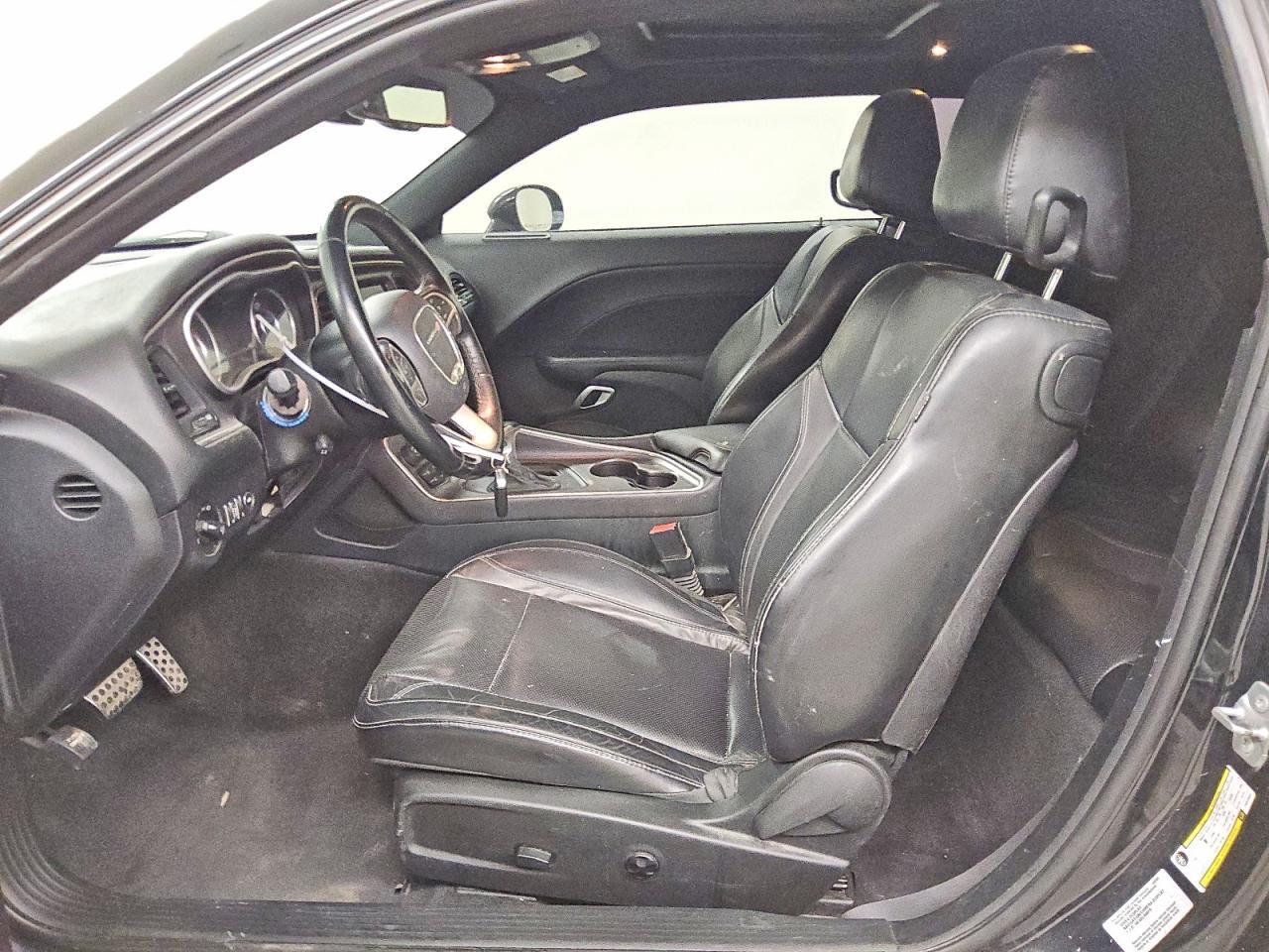 2015 DODGE CHALLENGER SXT PLUS — Фото 7 из 12