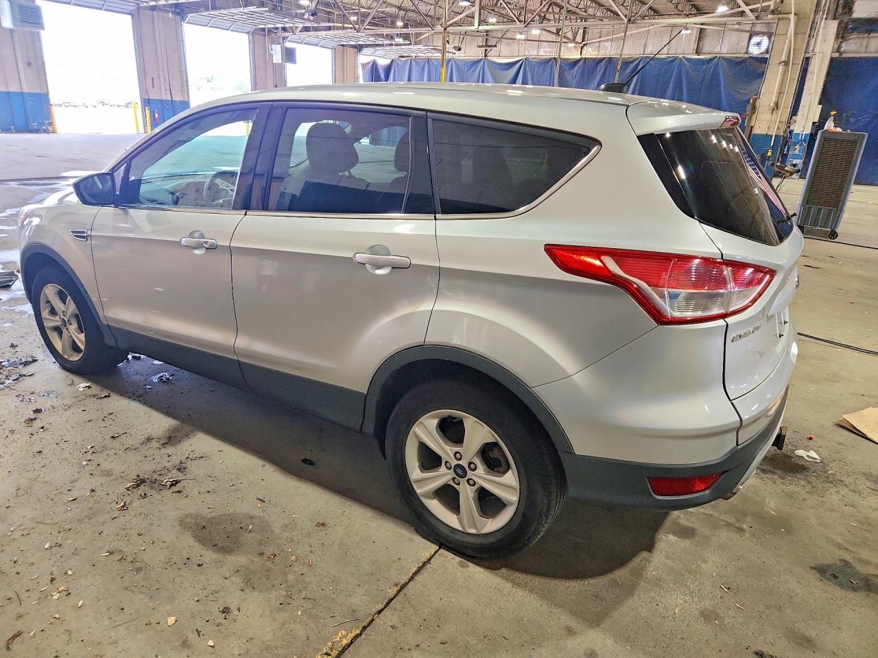 2015 FORD ESCAPE SE — Фото 2 из 13