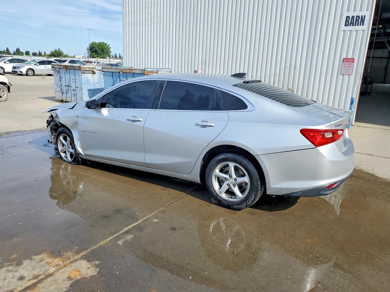 2018 CHEVROLET MALIBU LS — Фото 2 из 12