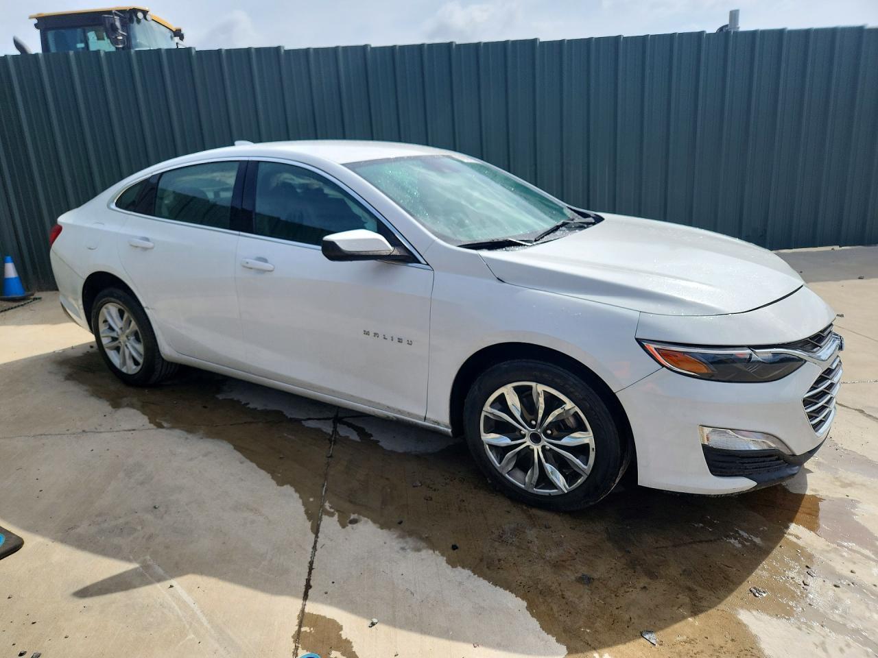 2023 CHEVROLET MALIBU LT — Фото 4 из 12
