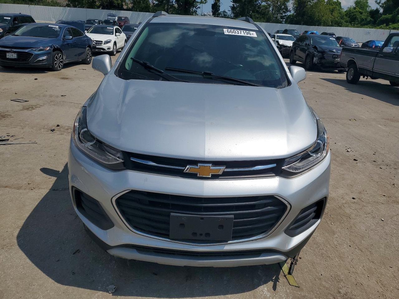 2018 CHEVROLET TRAX 1LT — Фото 5 из 13