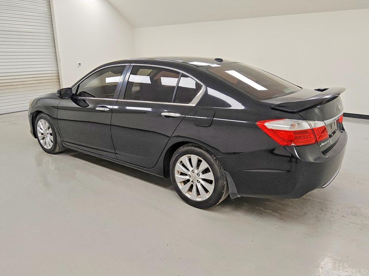 2015 HONDA ACCORD EXL — Фото 2 из 12