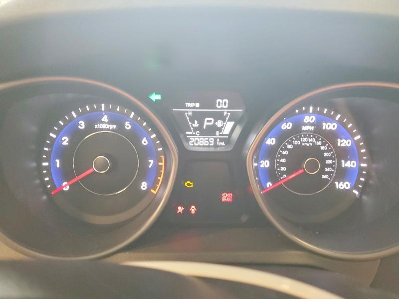 2015 HYUNDAI ELANTRA SE — Фото 9 из 15