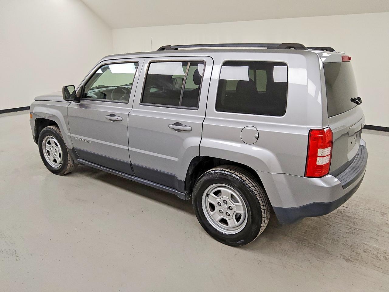 2015 JEEP PATRIOT SPORT — Фото 2 из 13