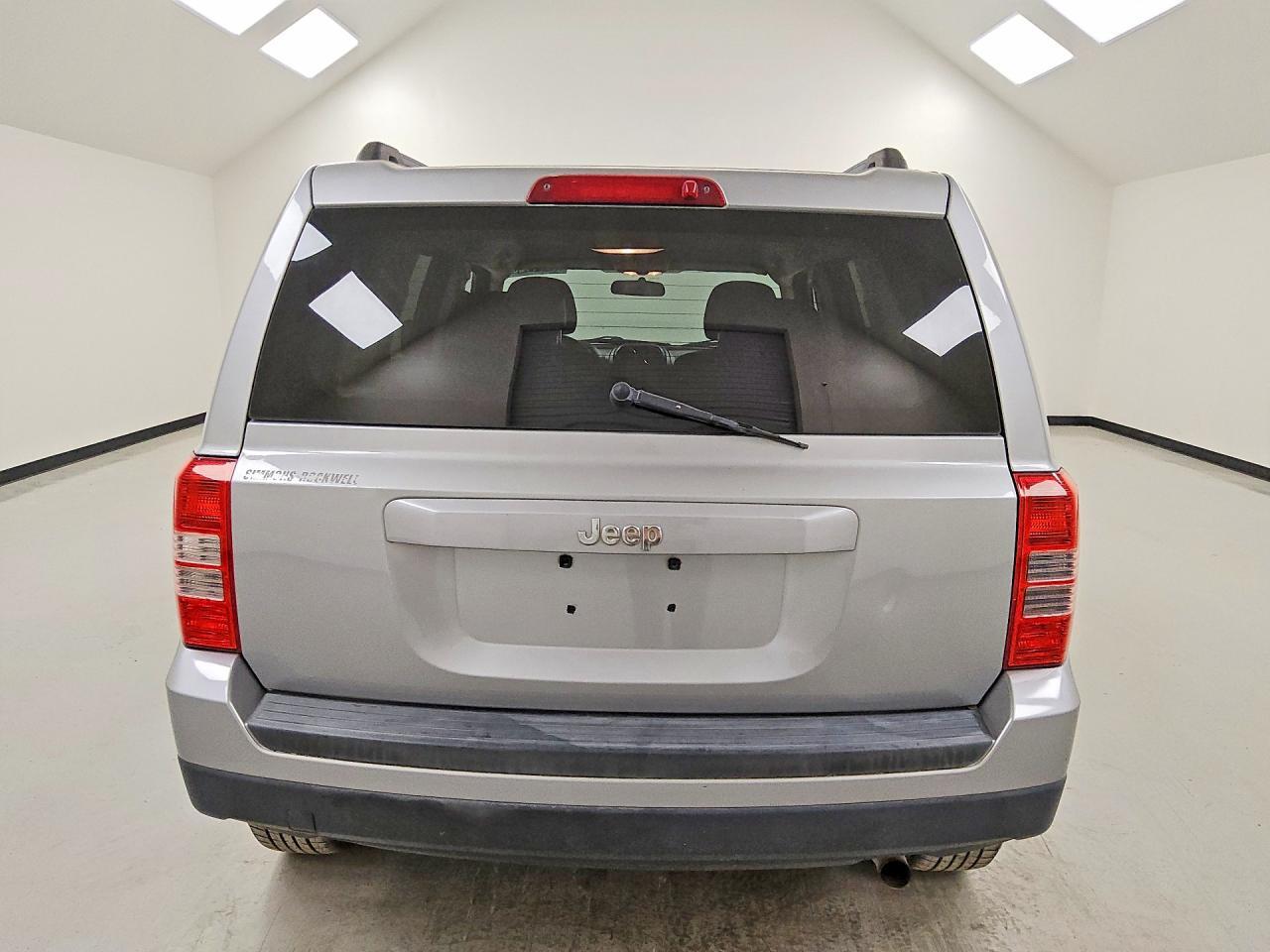 2015 JEEP PATRIOT SPORT — Фото 6 из 13