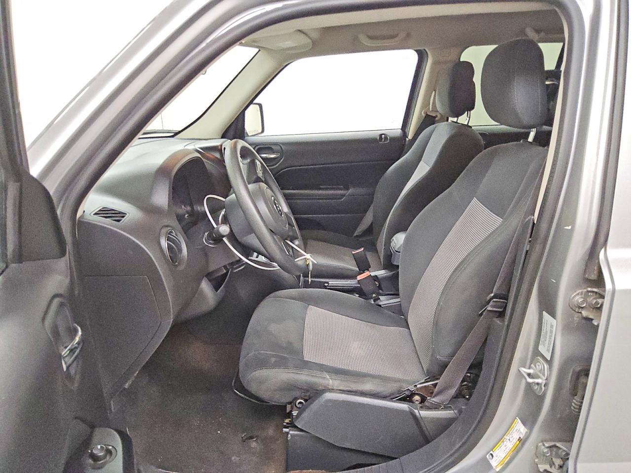 2015 JEEP PATRIOT SPORT — Фото 7 из 13