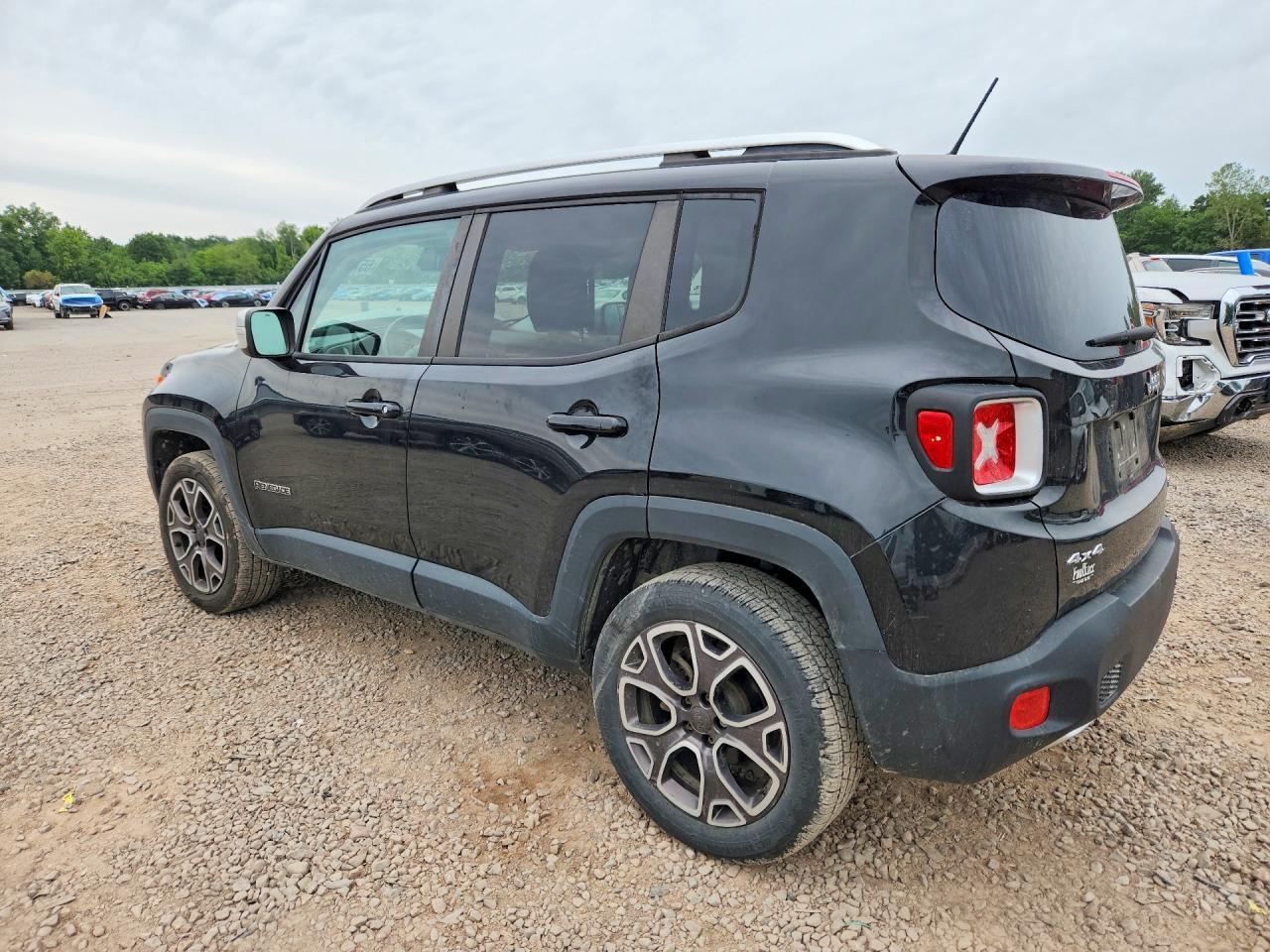 2015 JEEP RENEGADE LIMITED — Фото 2 из 13
