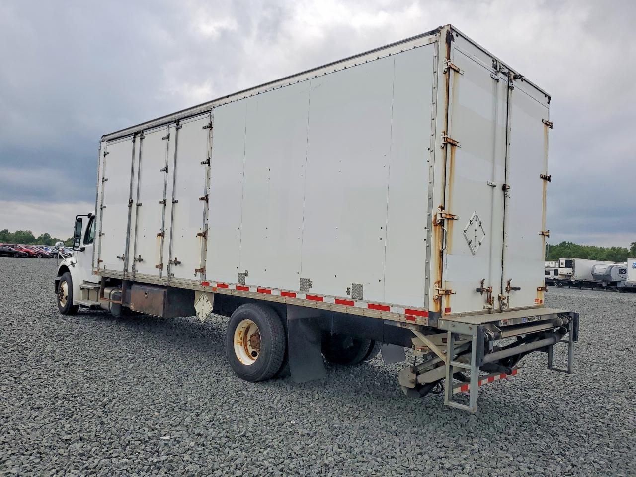 2018 FREIGHTLINER BUSINESS CLASS M2 BOX TRUCK — Фото 2 из 13