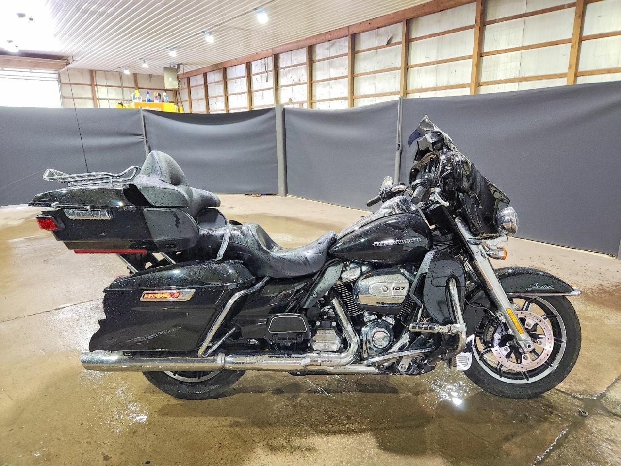 2018 HARLEY-DAVIDSON FLHTK 1HD1KED19JB667409