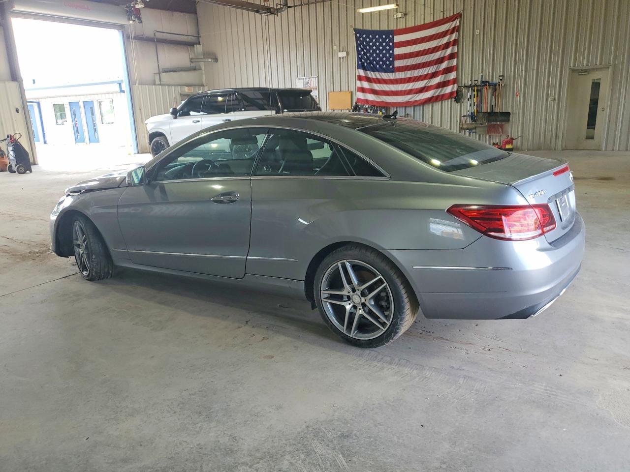 2015 MERCEDES-BENZ E 400 4MATIC — Фото 2 из 12