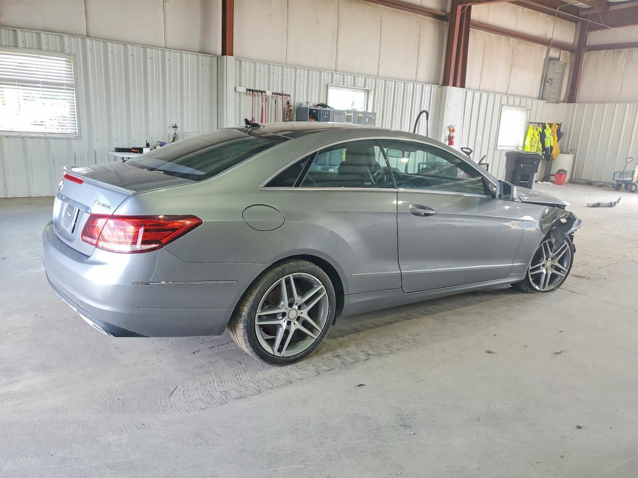 2015 MERCEDES-BENZ E 400 4MATIC — Фото 3 из 12