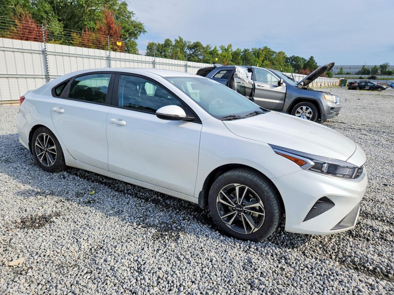 2023 KIA FORTE LXS — Фото 4 из 12