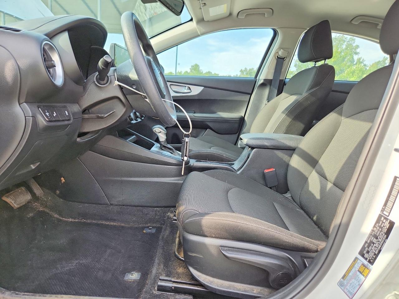 2023 KIA FORTE LXS — Фото 7 из 12