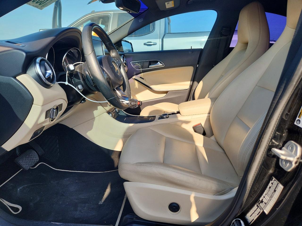 2015 MERCEDES-BENZ CLA 250 4MATIC — Фото 7 из 12
