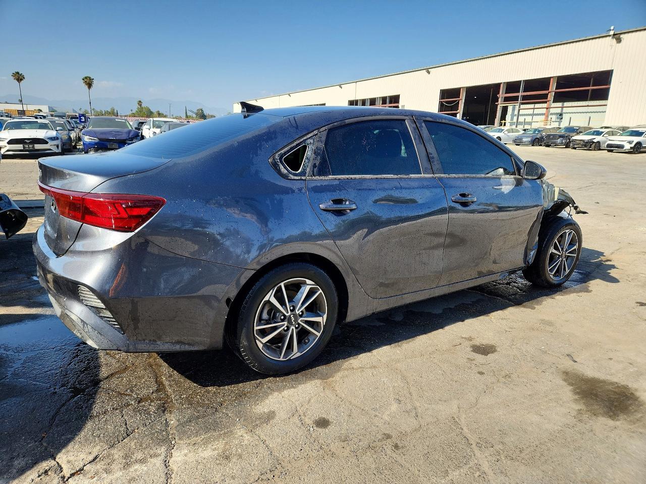 2023 KIA FORTE LXS — Фото 3 из 13