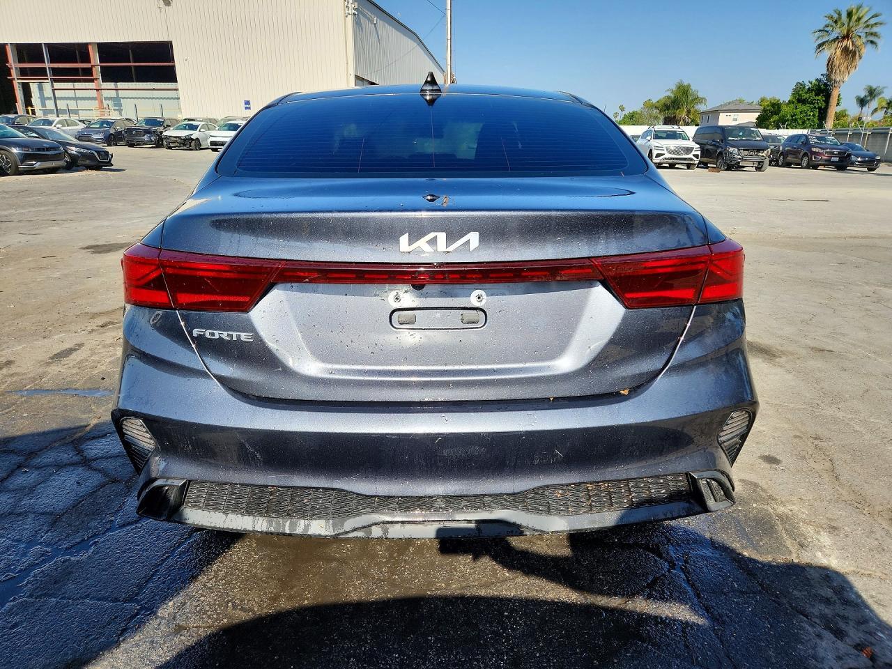 2023 KIA FORTE LXS — Фото 6 из 13