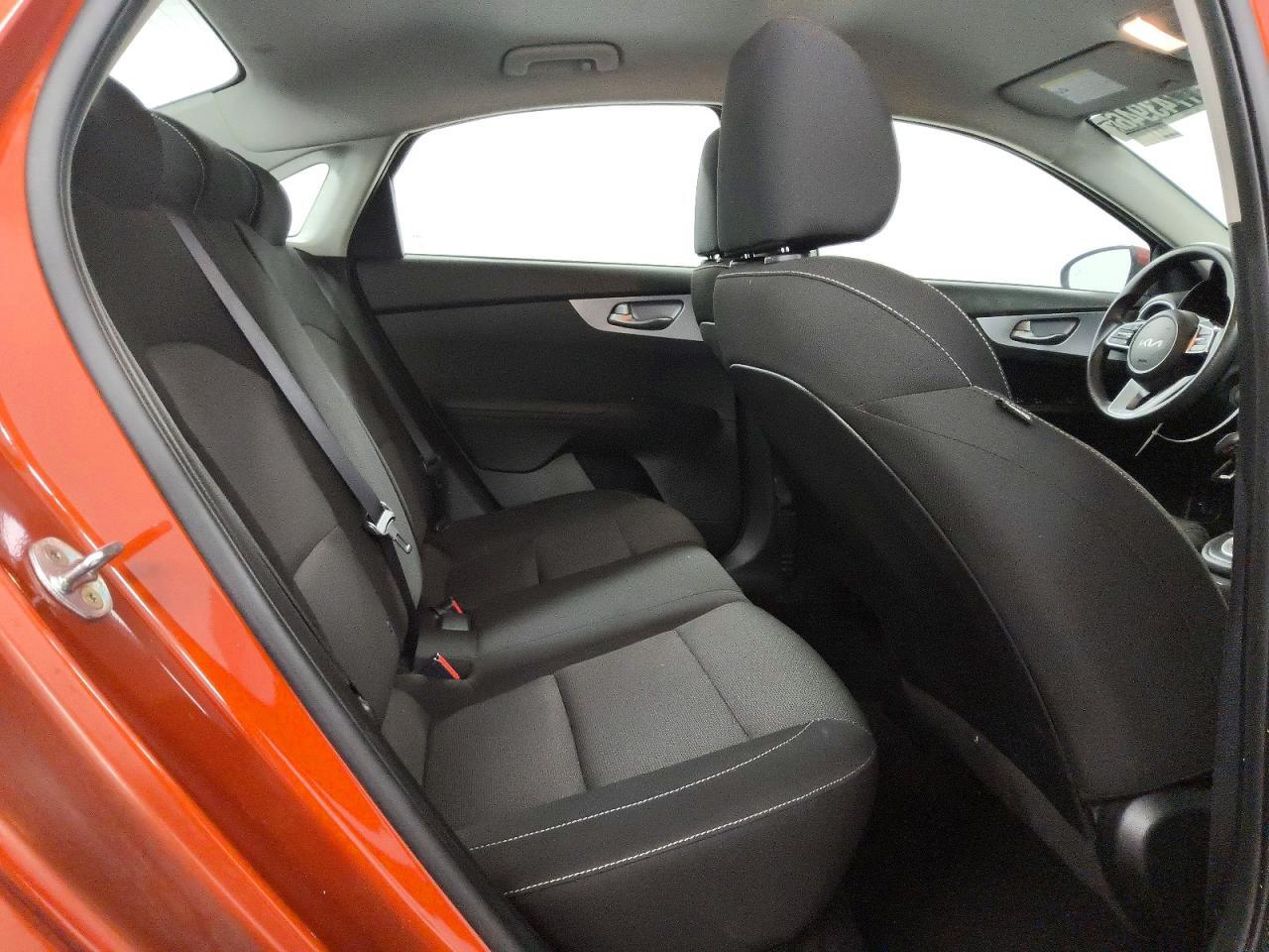 2023 KIA FORTE LXS — Фото 10 из 12
