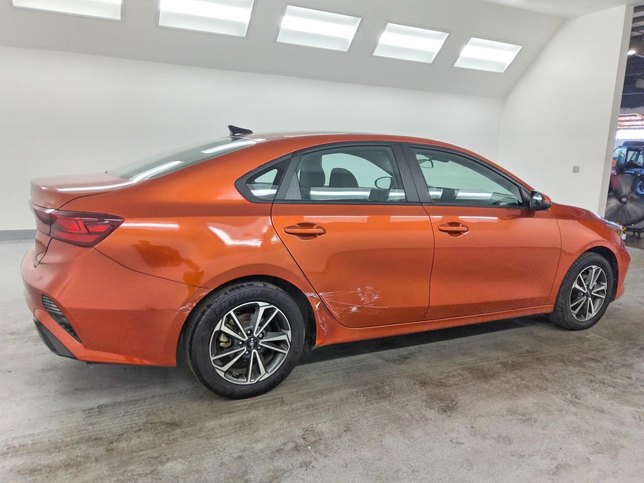 2023 KIA FORTE LXS — Фото 3 из 12