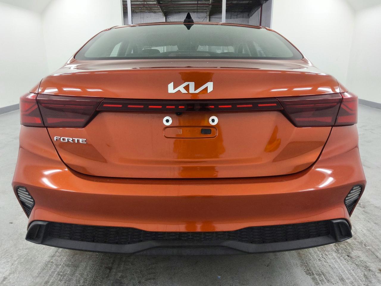 2023 KIA FORTE LXS — Фото 6 из 12
