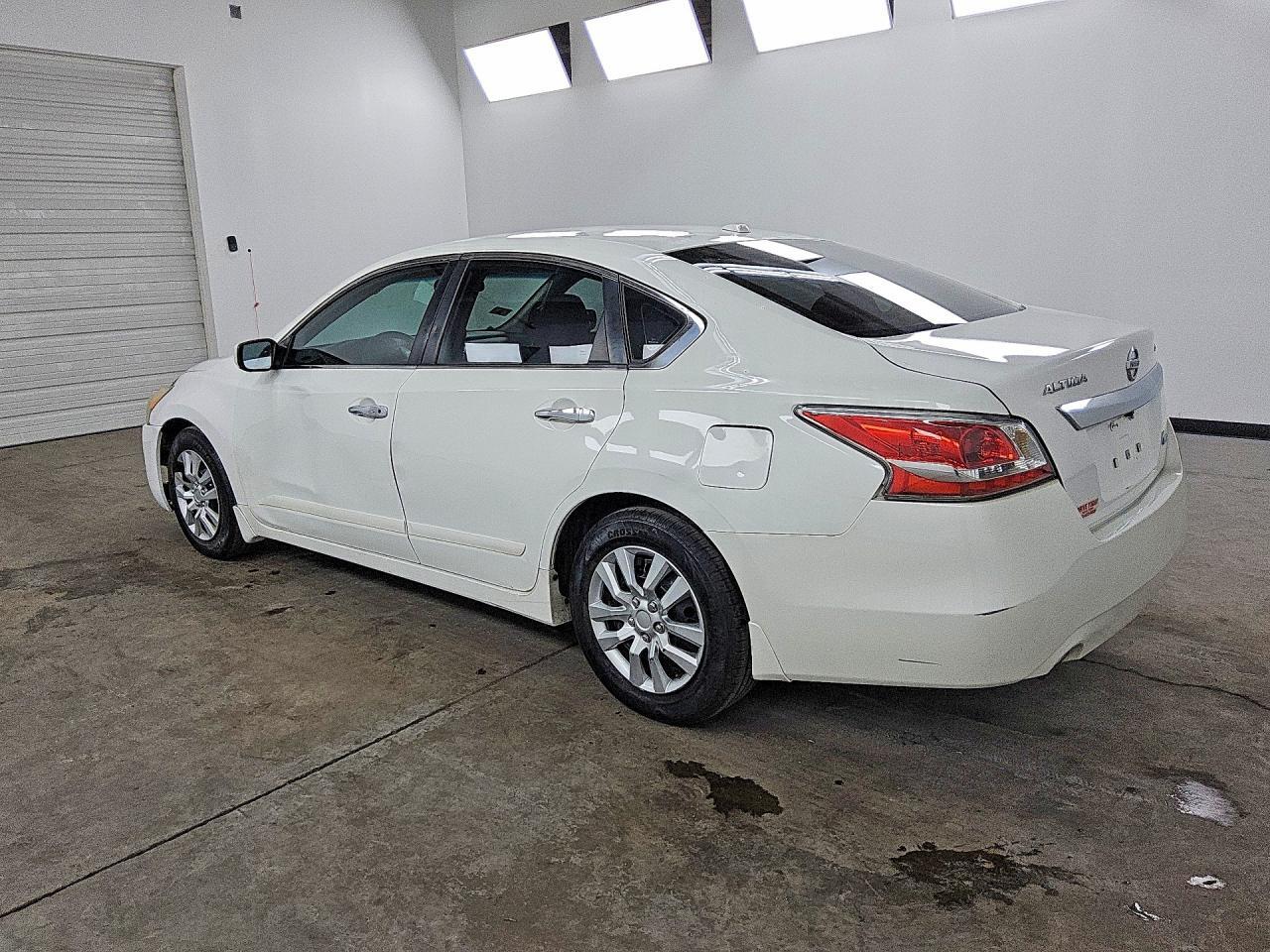 2015 NISSAN ALTIMA 2.5 S — Фото 2 из 12