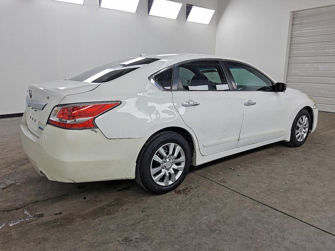 2015 NISSAN ALTIMA 2.5 S — Фото 3 из 12