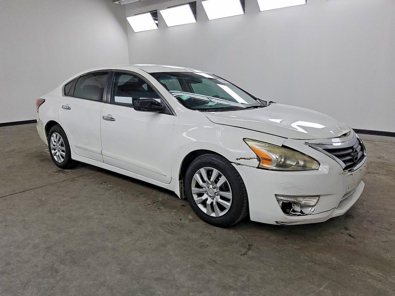 2015 NISSAN ALTIMA 2.5 S — Фото 4 из 12