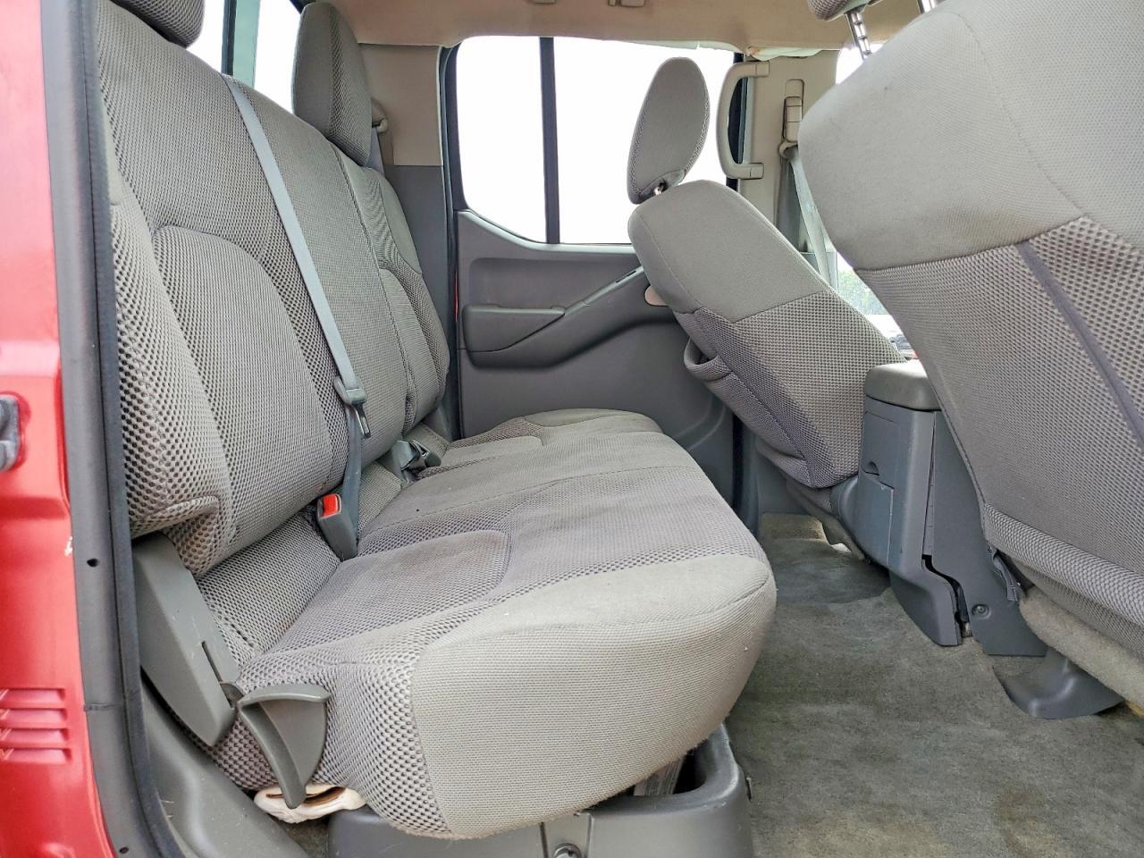 2015 NISSAN FRONTIER SV — Фото 10 из 13